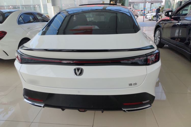 Used CHANGAN Eado 2025 Blue Whale 1.5T 500Bar Prestige Model