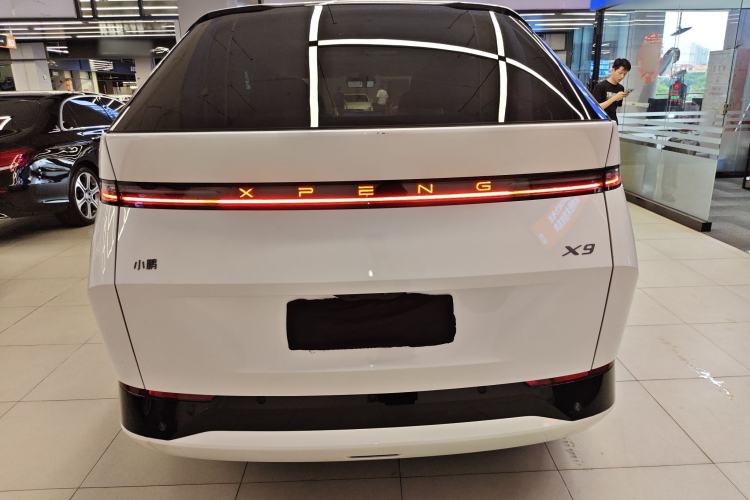 Used XPeng X9 2025 740 Ultra-Long Range Max Rear
