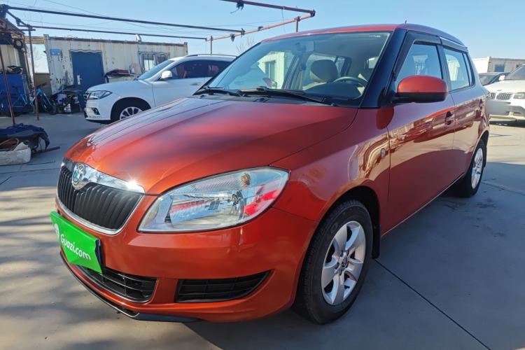 Used Skoda Fabia 2014 1.4L Automatic Crystal Edition