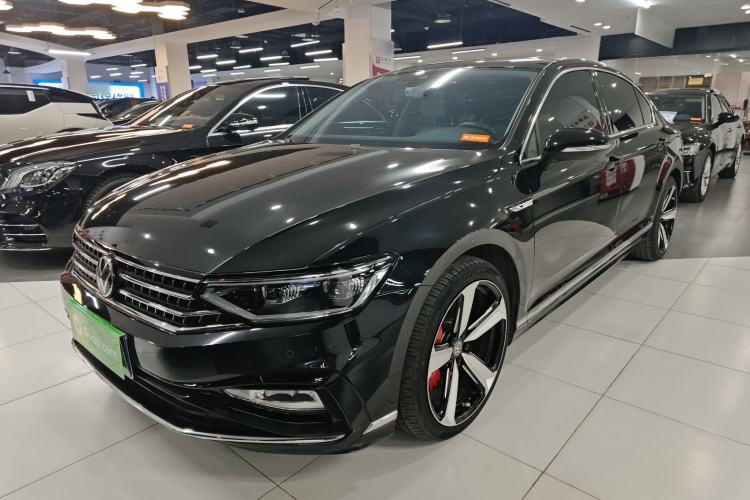 Used Volkswagen Magotan 2024 2 Million Units Zhongxiang Version 330TSI DSG Luxury Edition