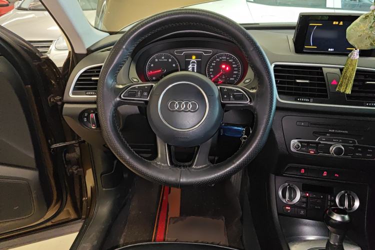 Used Audi Q3 2015 35 TFSI Comfort Model