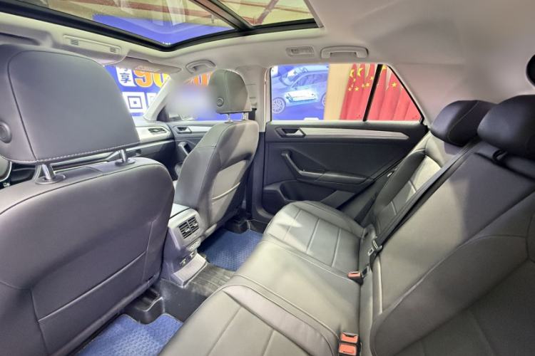 Used Volkswagen T-ROC 2021 280TSI DSG Two-Wheel Drive Comfort Connect Edition Interior 9