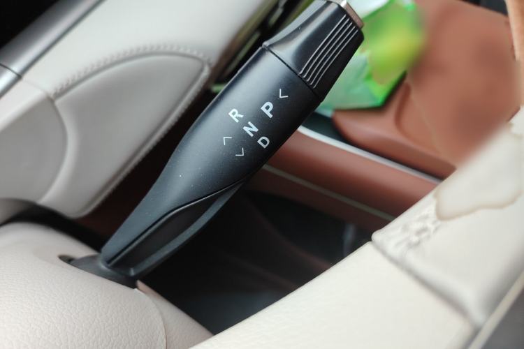 Used VOYAH FREE 2024 Ultra-Long Range Intelligent Driving Version Gear Lever