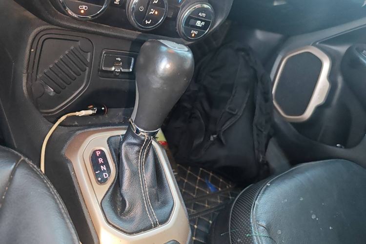 Used Jeep Renegade 2017 180T Automatic Smart Version