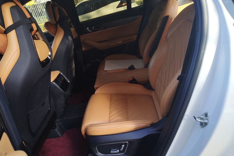 Used Lynk & Co 09 2021 2.0T Ultra Six-Seater
