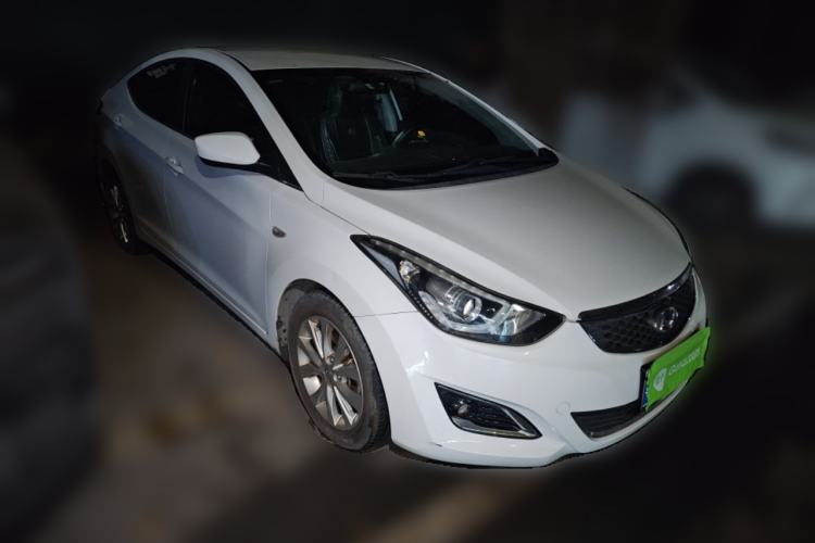 Used Hyundai Elantra (5th Generation / Langdong) 2016 1.6L Automatic Smart Version