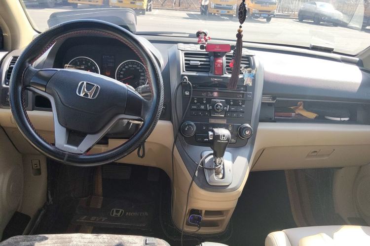 Used Honda CR-V 2010 2.0L Automatic Four-Wheel Drive Classic Edition Center Console