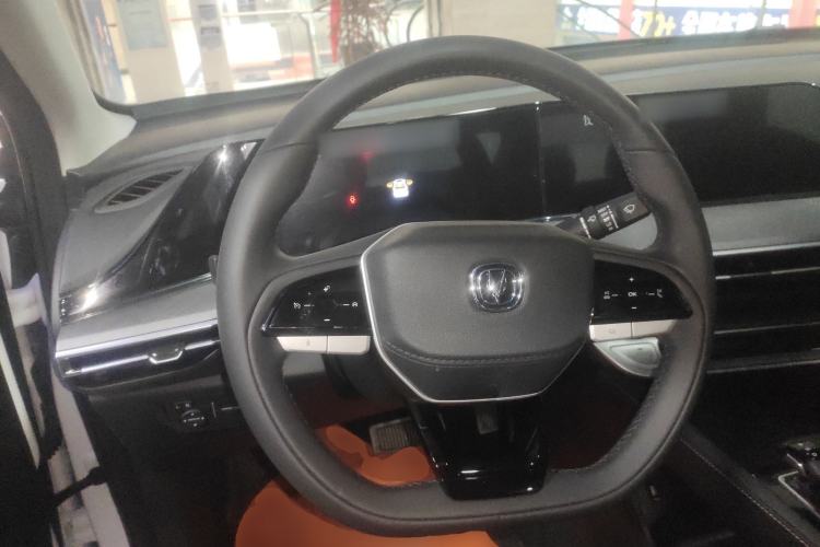 Used CHANGAN Eado 2024 PLUS Blue Whale NE 1.4T GDI DCT High-Energy Edition Steering Wheel