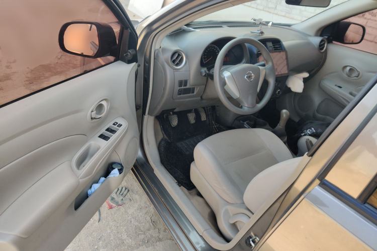 Used Nissan Sunny 2015 1.5XE Manual Comfort Edition Driver Seat