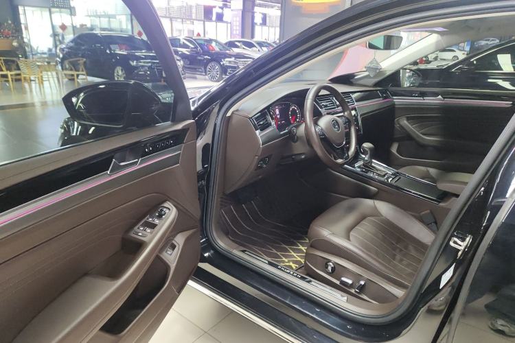 Used Volkswagen Phideon 2021 380TSI Luxury Edition
