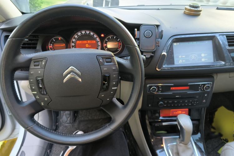 Used Citroen C5 2014 2.0L Automatic Zunyue Model
