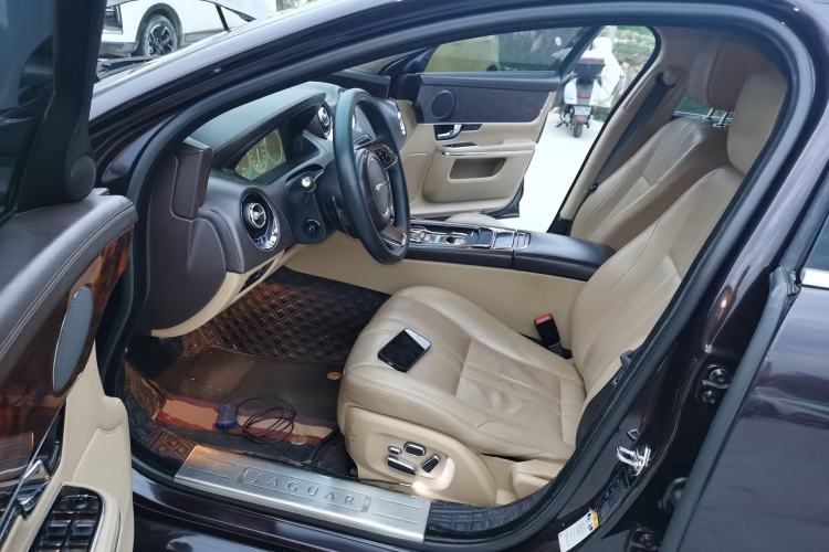 Used Jaguar XJ 2012 XJL 3.0 Panoramic Business Edition
