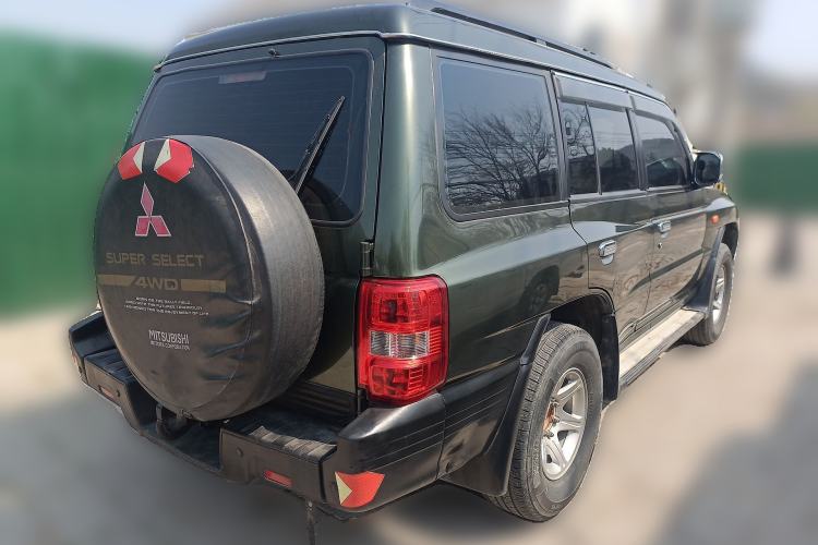 Used Leopaard Q6 2015 2.4L Manual 4x4 Excellence Edition
