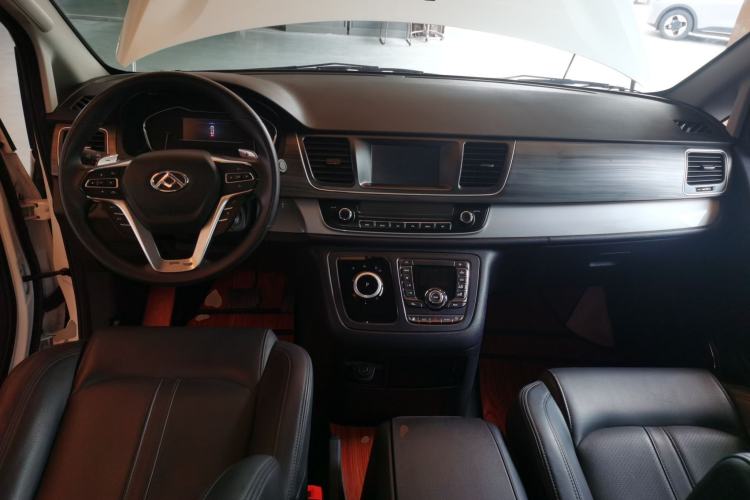 Used SAIC MAXUS G10 2021 2.0T Automatic Elite Edition Gasoline 7-Seater Center Console