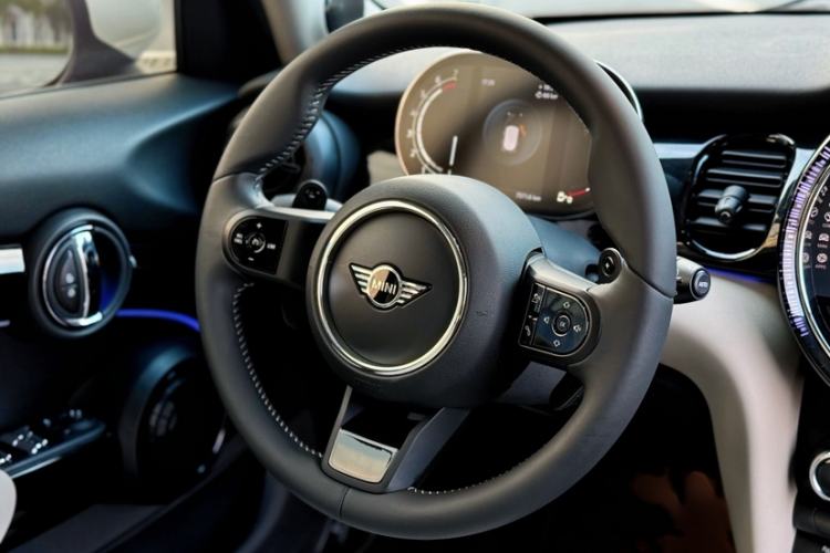 Used MINI 2022 2.0T COOPER S Classic Edition Five-Door Version Interior 2