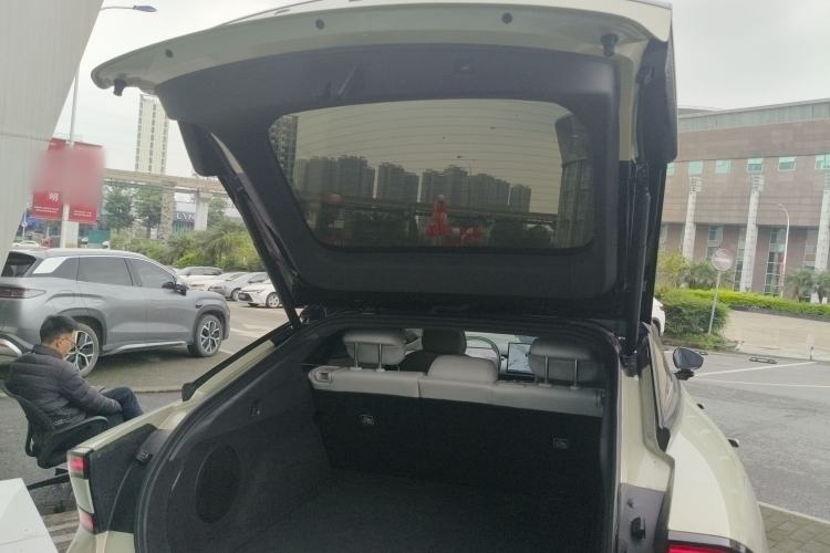 Used XPeng P7+ 2024 Ultra-Long Range Max Trunk