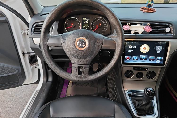 Used Volkswagen Lavida 2013 Revised Version 1.4 TSI Manual Comfort Edition Steering Wheel