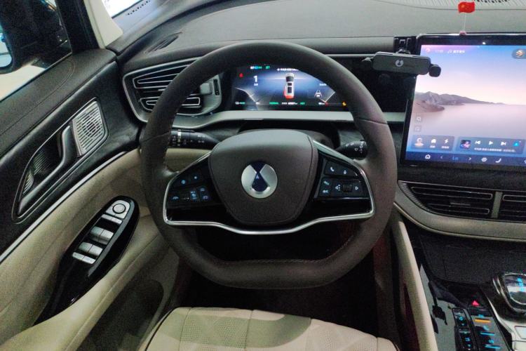 Used Denza D9 2024 DM-i 1050 Luxury Model Steering Wheel