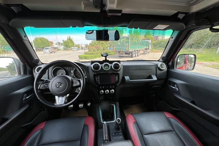 Used BAIC Off-Road BJ40 2017 40L 2.3T Manual Four-Wheel Drive Ring of the Tower Champion Edition
