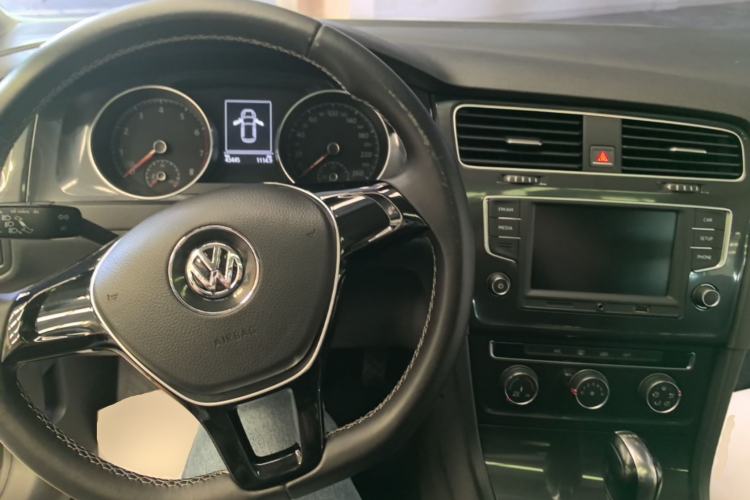 Used Volkswagen Golf 2017 230TSI Automatic Comfort Edition – Celebrating Milestone of One Million Units
