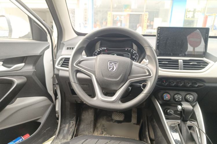 Used Baojun 510 2019 1.5L CVT Enjoyment Model China VI Emission Standard Steering Wheel