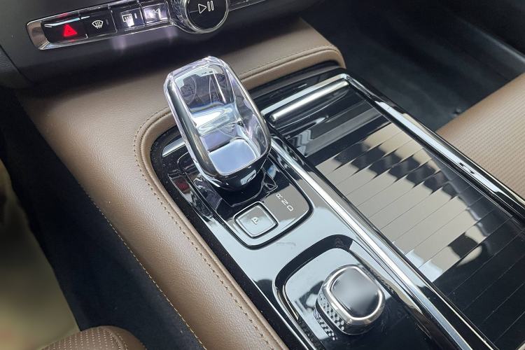 Used Volvo S90 New Energy 2024 Plug-in Hybrid Four-Wheel Drive Long-Range Luxury Smart Edition
