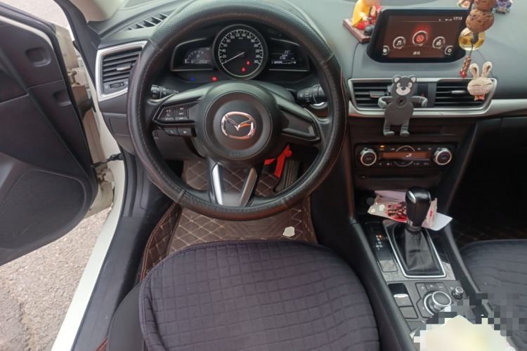 Used Mazda 3 Axela 2017 Sedan 1.5L Automatic Luxury Model China VI Standard
