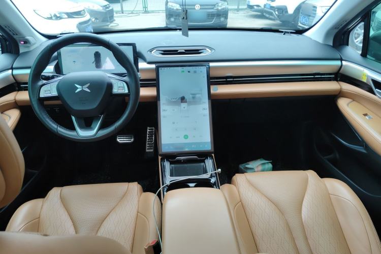 Used XPeng P5 2022 550E Center Console