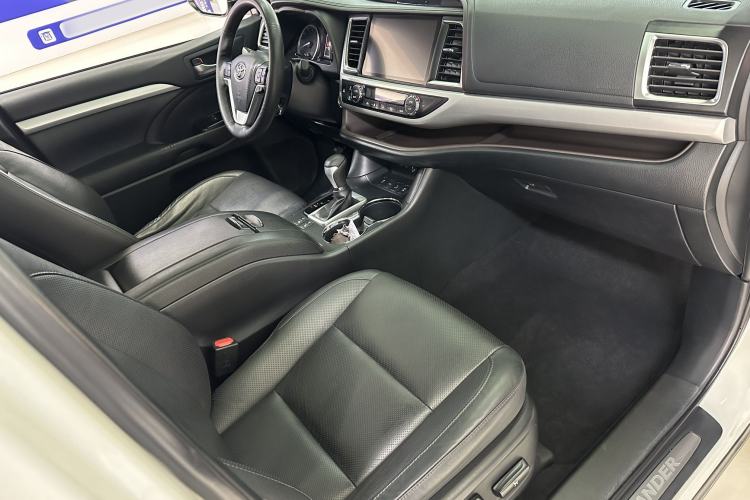 Used Toyota Highlander 2018 2.0T Four-Wheel Drive Prestige Version 7 Seats China VI Standard