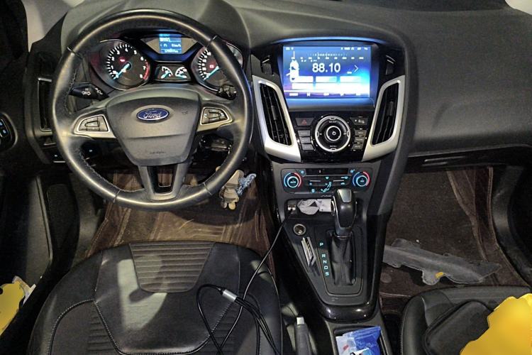 Used Ford Focus 2015 Sedan 1.6L Automatic Trend Model Center Console