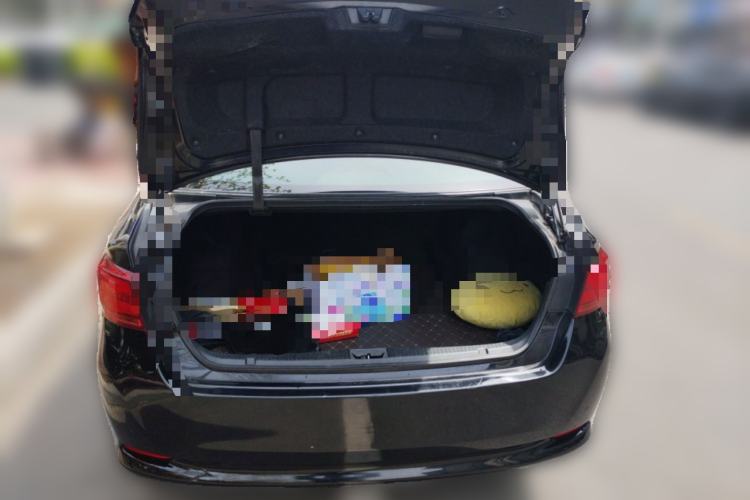 Used Toyota Crown 2015 2.0T Fashion Edition Trunk