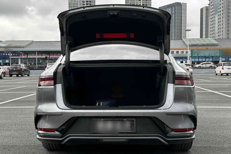 Used BYD Han 2022 DM-i 242km Flagship Model