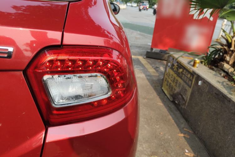 Used Brilliance V3 2016 1.5L Manual Elite Version Exterior 3