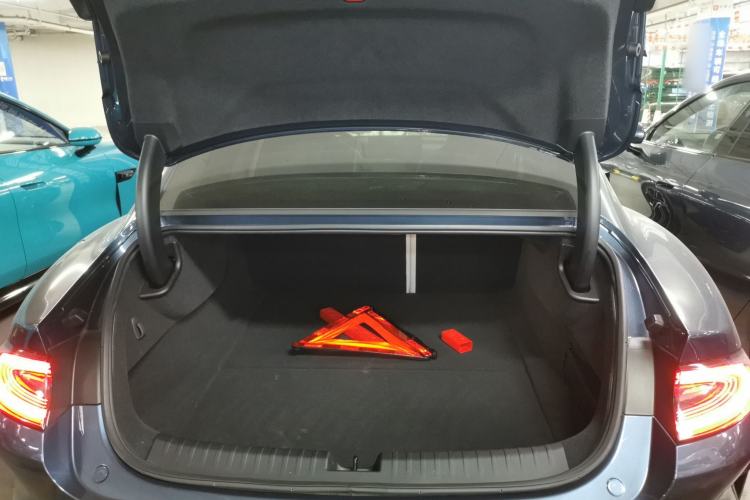 Used Xiaomi Auto SU7 2024 Four-Wheel Drive Ultra-Long Range Advanced Intelligent Driving Max Edition