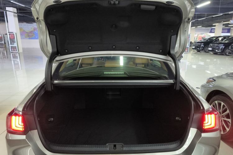 Used Lexus ES 2021 300h Deluxe Edition