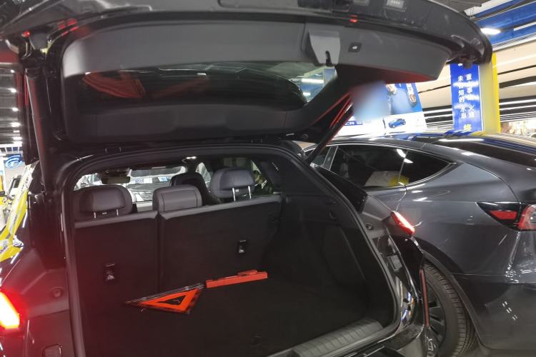 Used Lynk & Co 08 EM-P 2023 120km Long-Range Halo Trunk