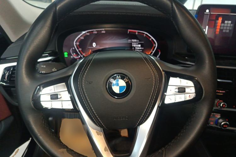 Used BMW 5 Series 2021 525Li Luxury Package
