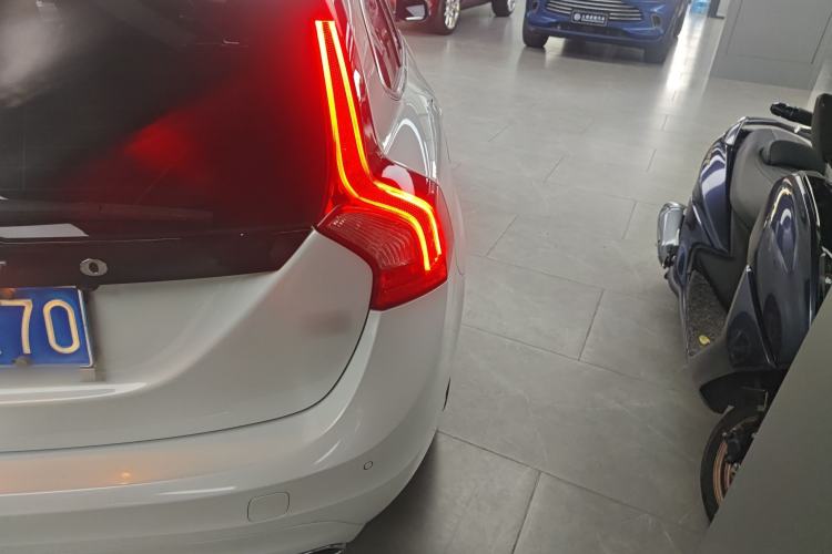 Used Volvo V60 2017 T5 Zhiya Edition China V Standard
