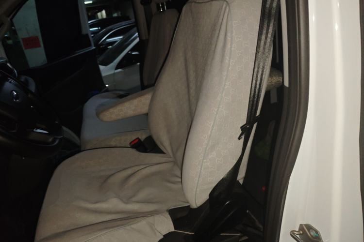 Used Ford Transit 2023 2.0T Diesel Automatic Multi-Function Commercial Vehicle Short Wheelbase Low Roof 5/6 Seats
