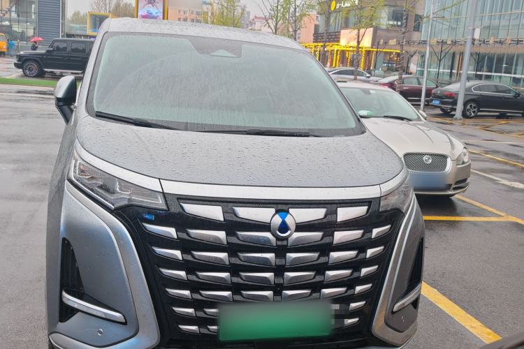 Used Denza D9 2022 DM-i 970 Four-Wheel Drive Prestige Model Exterior 5