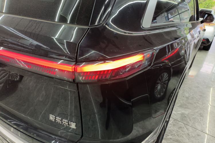 Used ONVO Luxeed L90 2025 Model—Max Six-Seater Version Right Rear Taillight