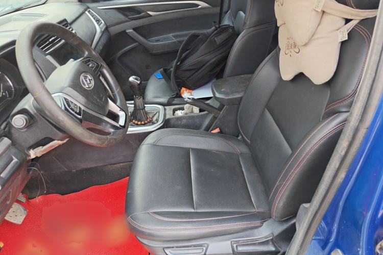 Used SAIC MAXUS T60 2017 2.8T Diesel Manual Two-Wheel Drive High-Ride Comfort Plus Long-Body Emission Standard V Left Front Seat