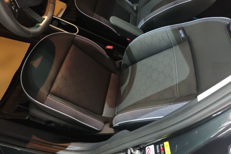 Used MINI Electric ACEMAN 2024 E Classic Edition Left Front Seat