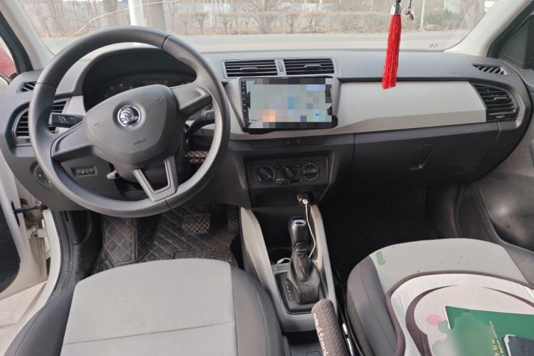 Used Skoda Fabia 2016 1.4L Automatic Car Enjoy Edition Center Console