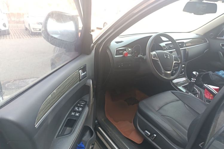 Used Zotye T600 2015 1.5T Manual Flagship Model Driver Seat