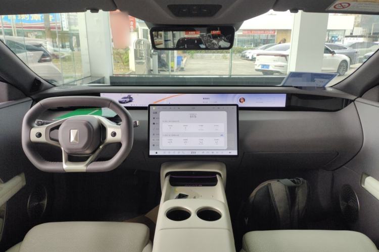 Used Avatr 06 2025 Pro Range-Extended Edition Center Console