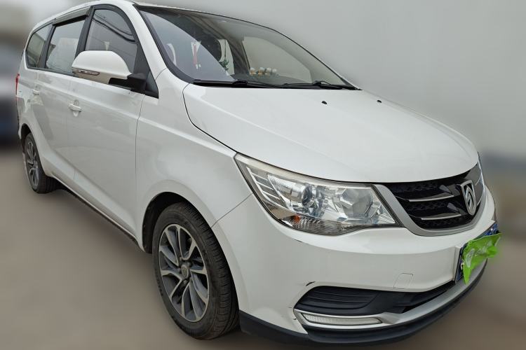 Used Baojun 730 2016 Revised 1.5L Manual Standard Version 7 Seats China V Emission Standard

