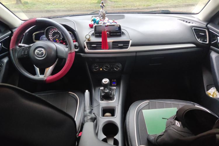 Used Mazda Mazda 3 Axela 2014 Sedan 1.5L Manual Comfort Model