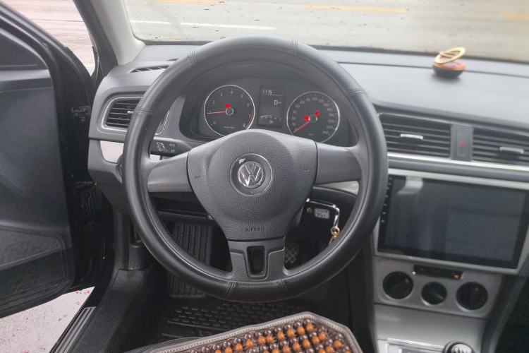 Used Volkswagen Lavida 2013 Restyled Classic 1.6L Manual Comfort Edition Steering Wheel