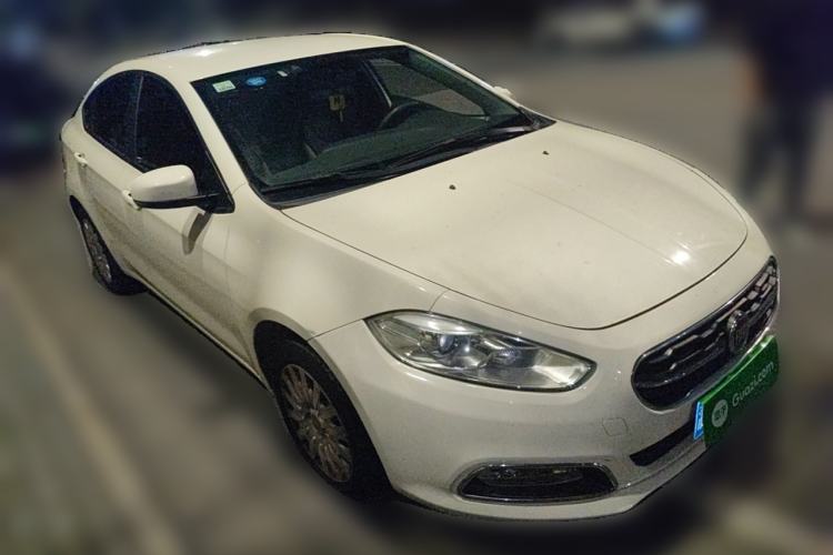 Used Fiat Viaggio 2015 1.4T Automatic Enjoyment Edition Front Right 45 Deg